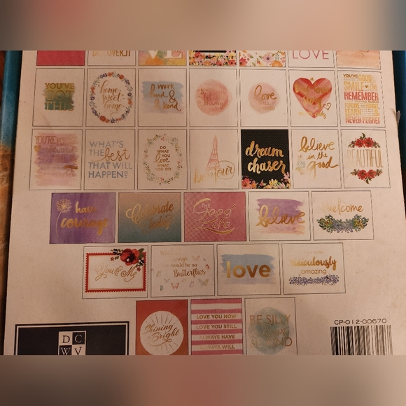 DCWV Frameable Quote Booklet - Picture 4 of 4